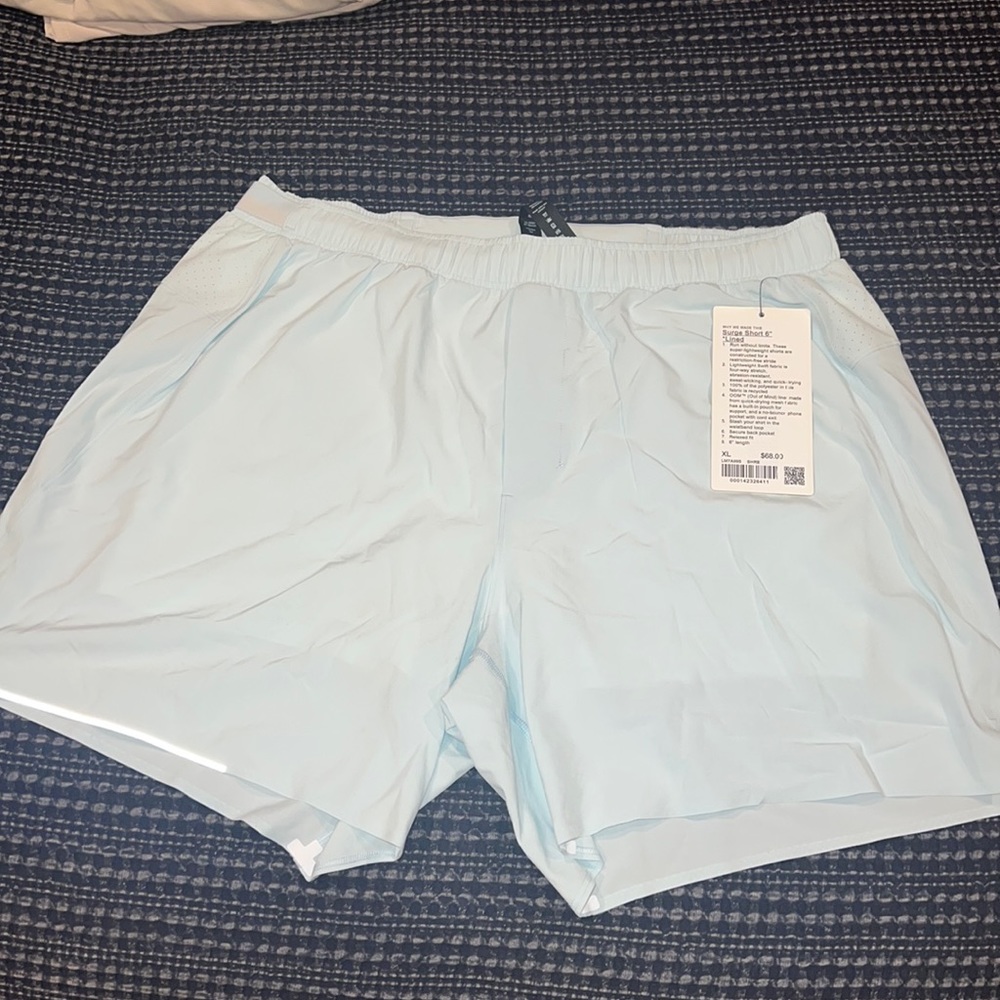 Lulu surge shorts. Light blue. XL